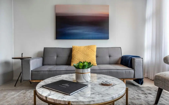 303 Cosmopolitan