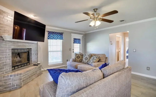 Pet-friendly Amarillo Home: 5 Mi to Downtown!