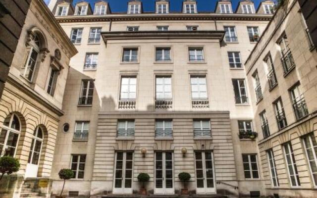 Отель Assia & Nathalie Luxury B&B Marais Париж вид на фасад