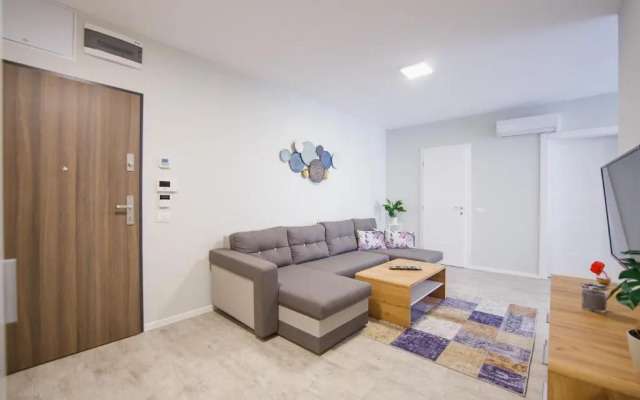 Retreat to a Stylish Home at West Residence