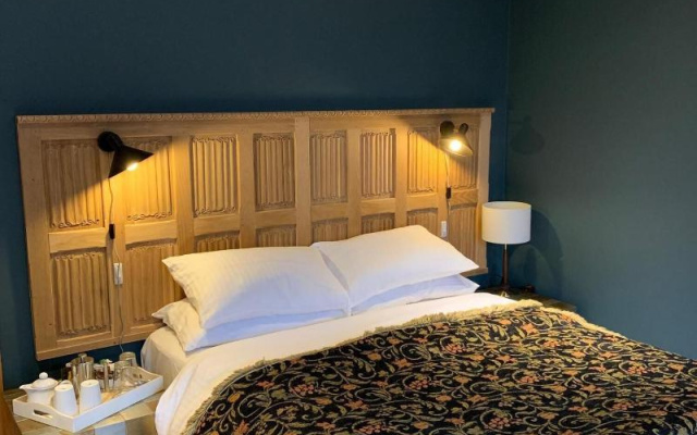The Lodge at Hemingford Grey House