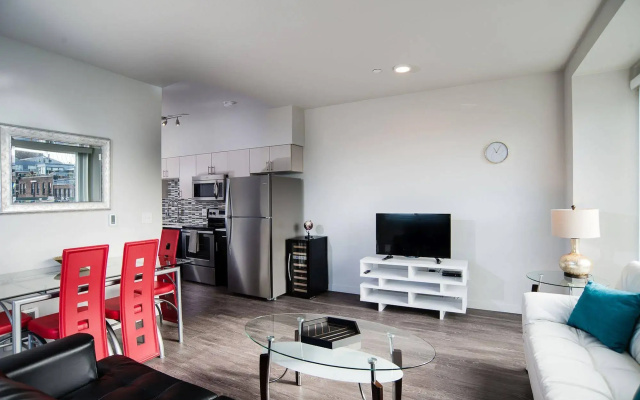 Upscale Apartments in Stadium District