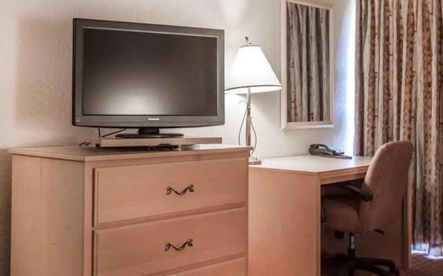 Quality Inn Lake of the Ozarks