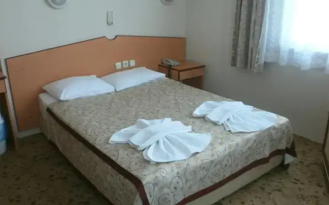 Ak Hotel