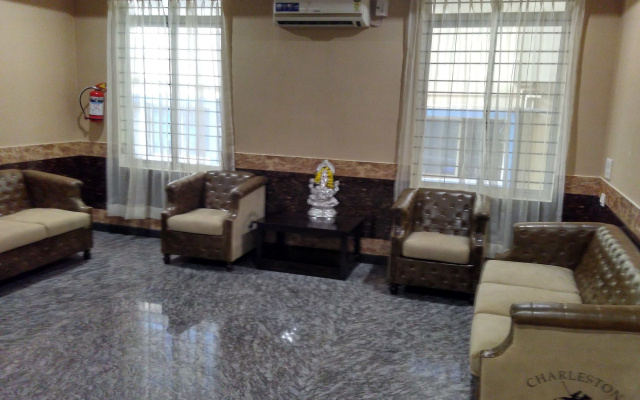 Hotel Raj Vista - Suites & Convention