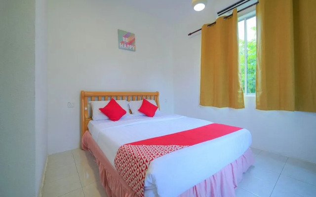 OYO 90085 Crystal Sintok Chalet