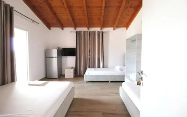 Sunny Villa