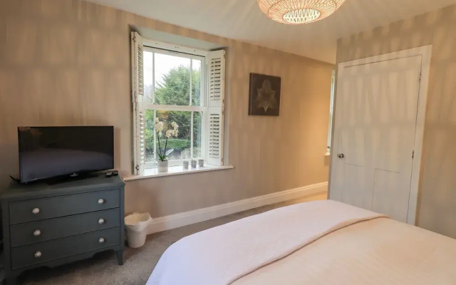 Honeywood House