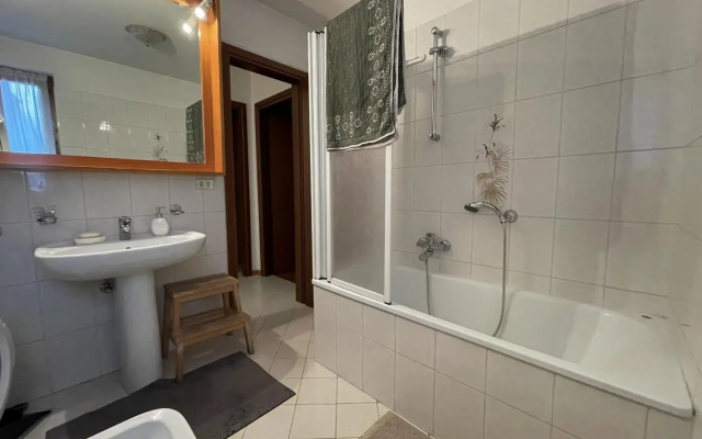 Trilocale con balcone San Gerolamo 055