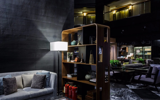Jingguang Center Apartment Hotel