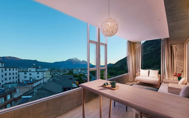 New Century Manju Lijiang Zangyuan Hotel