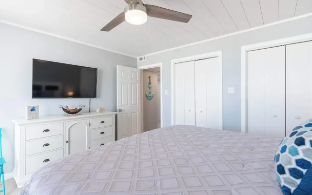 Beachfront Days Ocean View Condo Bliss