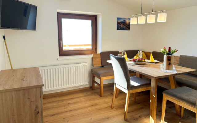 Leogang: Apartment With Mountain Views