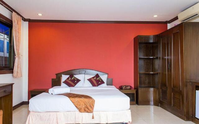 Отель Baan Natacha Beachfront Guesthouse комната для гостей