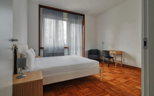 JOIVY Welcoming 3BR Flat in Milan Centre