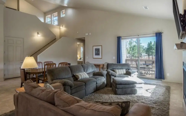 Pine Hollow Retreat