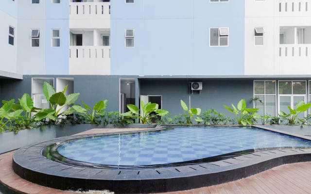 Warm And Simply Look Studio Room Urbantown Serpong Apartment