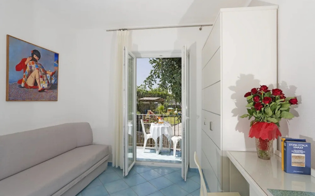 Room in B&B - Ischia, 1 Relaxing Doubles With sea View Hotel Imperamare