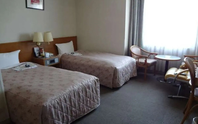 Pearl Hotel Ota