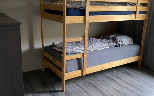 M&R Hostel