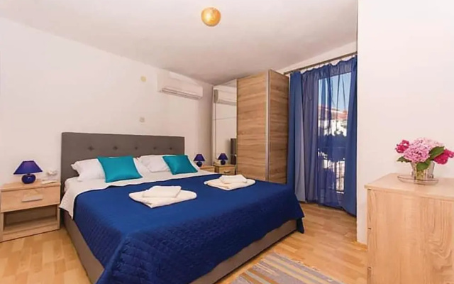 Awesome Apartment in Kastel Gomilica With 1 Bedrooms and Wifi