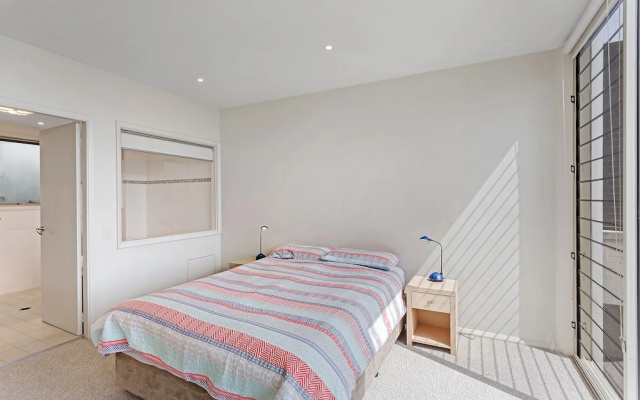 Mirage, 24A Gloucester Street