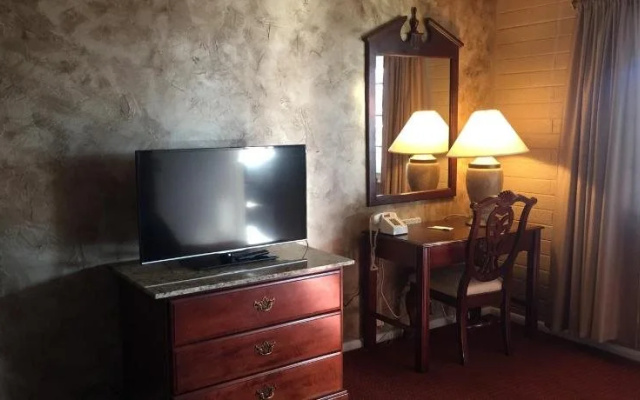 DeLano Motel