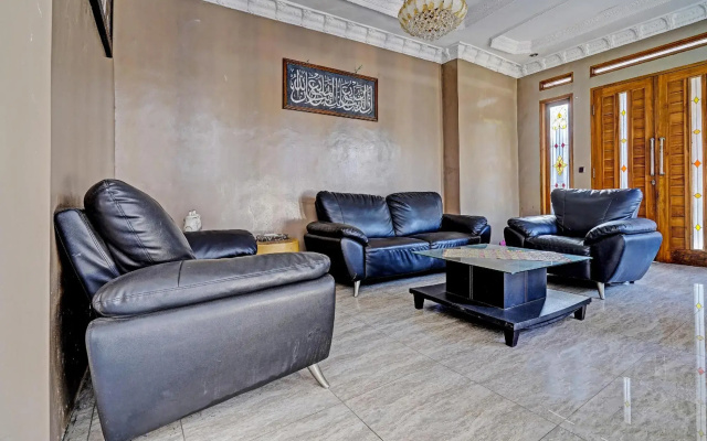OYO 91389 Anggrek Residence Syariah
