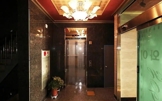 Hawaii Hotel