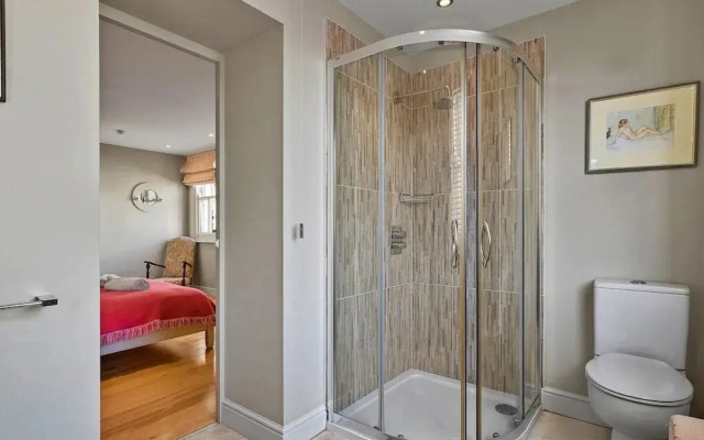 Villa in Sidmouth With Sea Views