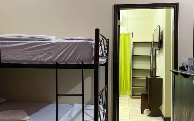 B. Apart Hotel