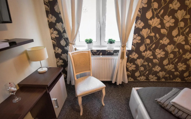 Aparthotel Dunajewski