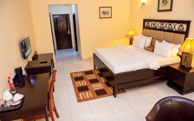 Dees Hotels