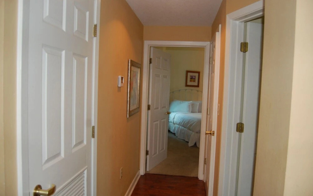 Legacy1-0608 3 Bedrooms 3 Bathrooms Condo