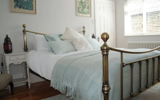 Laburnum Cottage
