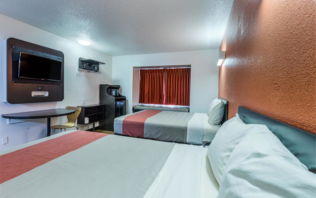 Motel 6 Simpsonville, SC - Greenville