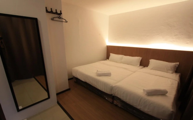 Place2Stay @ Simpang Tiga