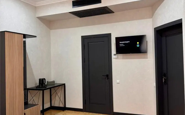 Mehran Hostel (Мехран)