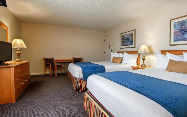 Trailside Inn