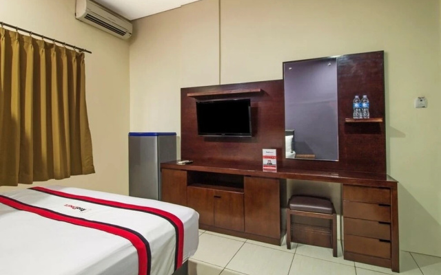 RedDoorz @ Karet Kuningan