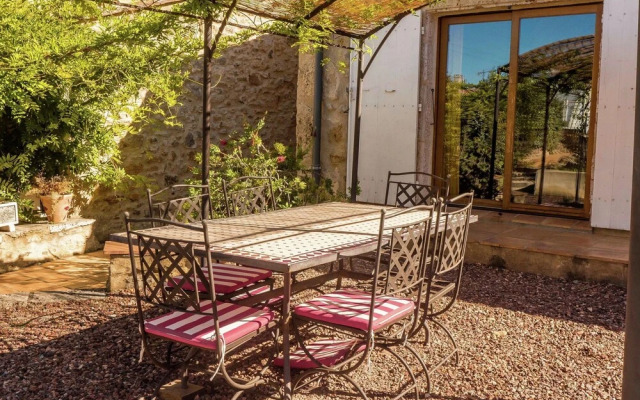 Sunny Escape to Serenity