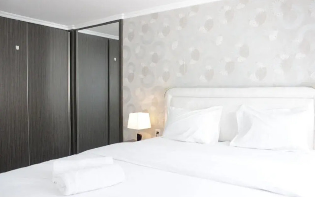 Spacious Studio Room at The Jarrdin Cihampelas Apartment