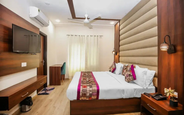 Goroomgo Karan Residency Amritsar