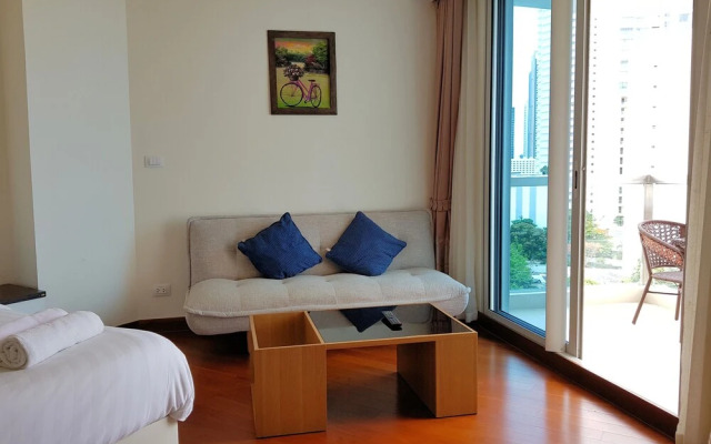 The Palm Studio by Pattaya Holiday