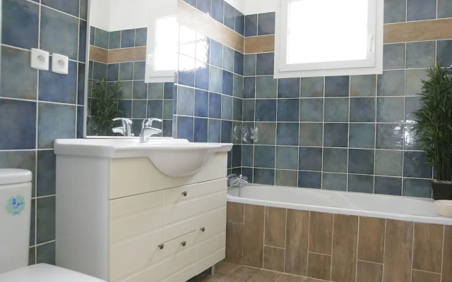 Comfortable studio with dishwasher in the middle of Provence