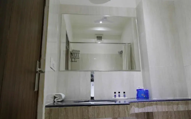 Capital O 2166 Hotel KMahaveer