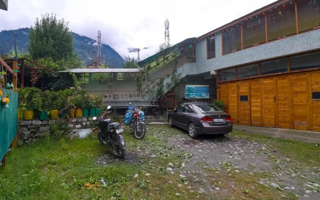 The Byke Neelkanth Manali