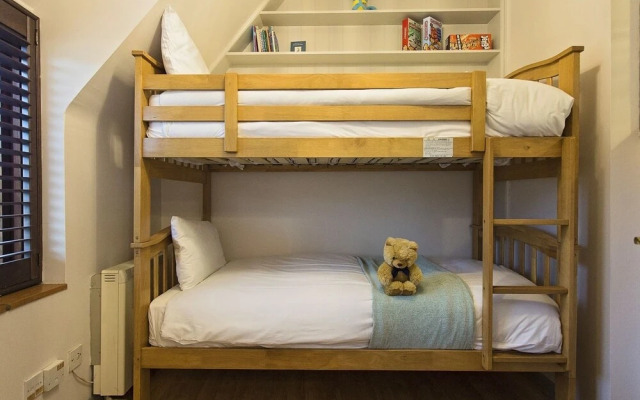 Nelson's Nook