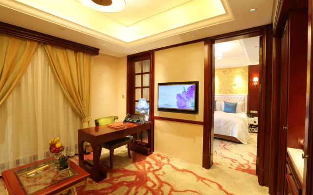 S & N International Hotel Linhai