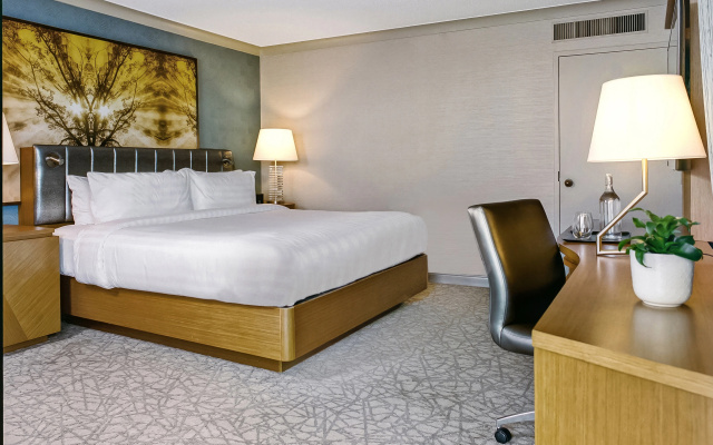 Crowne Plaza Toronto North York Hotel